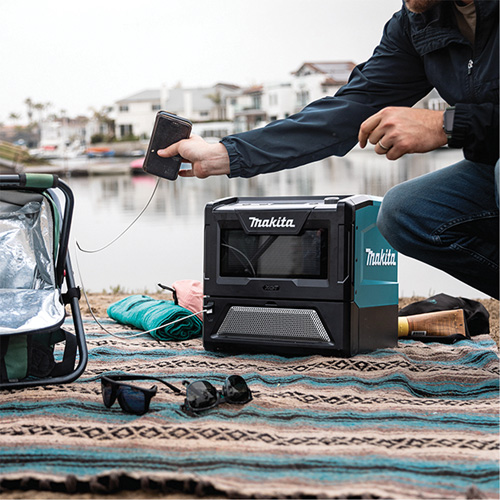 Four &agrave; micro-ondes sans fil 40 V Max XGT (outil seulement), 350 W/500 W, Noir/bleu NTL Industrial