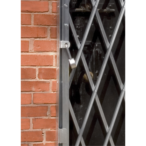 Barri&egrave;res de porte robustes, Simple, 4' lo x 5' 9" h d&eacute;ploy&eacute; NTL Industrial