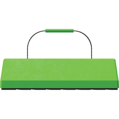 Cale de roue pour avion Checkers Safety SafeRay avec poign&eacute;e &agrave; c&acirc;ble & patin en caoutchouc, Ur&eacute;thane, Vert fluorescent, 24" la x 8" p x 6" h NTL Industrial