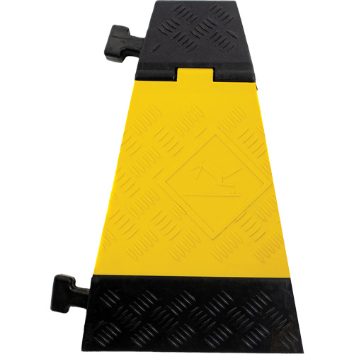 Protecteur de c&acirc;ble tourne-&agrave;-droite robuste Powerhouse, 3 canaux, 12" lo x 19,75" la x 3" h NTL Industrial