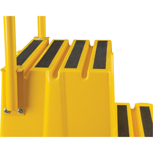 Industrial Step Stool, 4 Steps, 44" x 22-1/4" x 65-1/8" High NTL Industrial