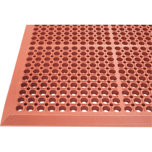 Competitor Series Mats, Slotted, 3' x 5' x 7/8", Orange, Natural Rubber NTL Industrial