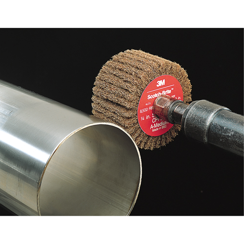 Brosses &agrave; lamelles Scotch-Brite, 2" dia. x 1" la, Arbre 1/4", Oxyde d'aluminium NTL Industrial