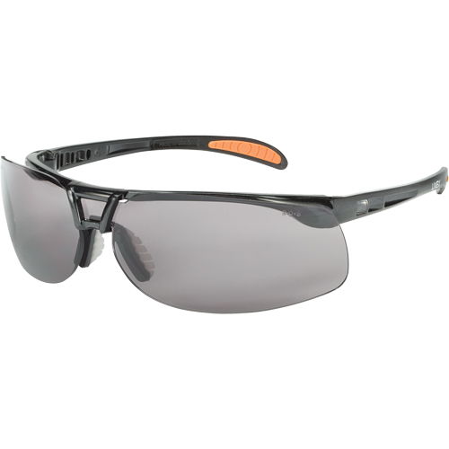 Lunettes de s&eacute;curit&eacute; Uvex Prot&eacute;g&eacute; Ultra-Dura, Lentille Grise/fum&eacute;e, Antibu&eacute;e/Anti-&eacute;gratignures, ANSI Z87+/R&eacute;pond ou surpasse la norme CSA Z94.3 NTL Industrial