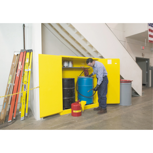 Armoires Sure-Grip EX pour entreposage de barils &agrave; la verticale, Capacit&eacute; de 110 gal. US, 2 barils, Jaune NTL Industrial