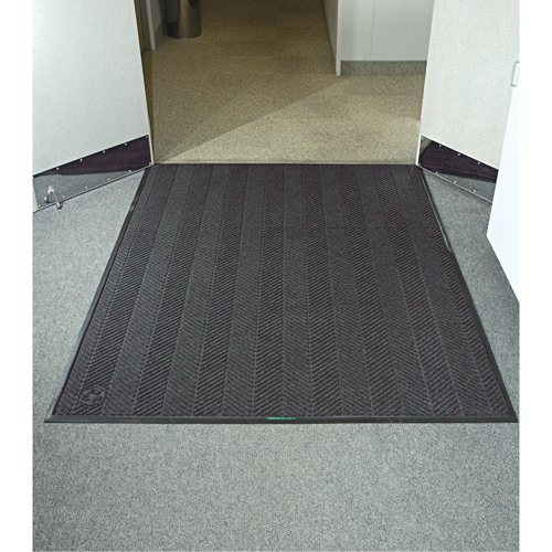 Tapis Waterhog Eco Elite, Essuie-pieds/grattoir, 3' x 20' x 3/8", Cendre grise NTL Industrial