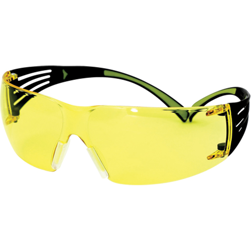 Lunettes de s&eacute;curit&eacute; SecureFit s&eacute;rie 400, Lentille Ambr&eacute;e, Antibu&eacute;e/Anti-&eacute;gratignures, ANSI Z87+/R&eacute;pond ou surpasse la norme CSA Z94.3 NTL Industrial