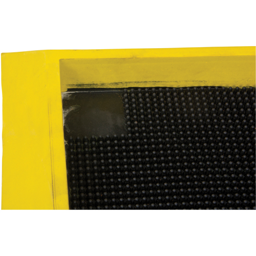 Foot Sanitizing Matting, Rubber, 2-2/3' W x 3-1/4' L x 2-1/2" Thick, Yellow NTL Industrial