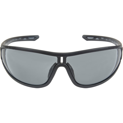 Lunettes de s&eacute;curit&eacute; de s&eacute;rie Z3000, Lentille Grise/fum&eacute;e, Anti-&eacute;gratignures, ANSI Z87+/R&eacute;pond ou surpasse la norme CSA Z94.3 NTL Industrial