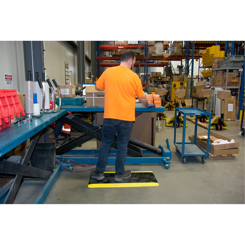 Tapis antifatigue, Losange, 1-2/3' x 3-1/4' x 3/4", Noir/Jaune, Polyur&eacute;thane NTL Industrial