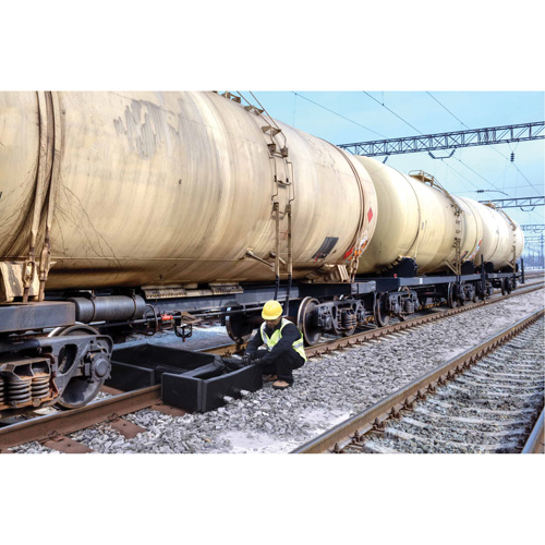 Ultra-Track Berm, 144 US gal. Capacity, 4' W x 6' L x 12" H, Foam Wall NTL Industrial
