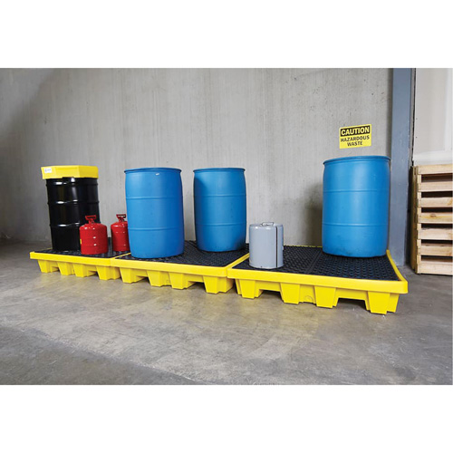 Ultra-Spill Pallet emboitable, 4 barils, Capacit&eacute; de d&eacute;versement 66 gal. US, 51" x 51" x 10" NTL Industrial