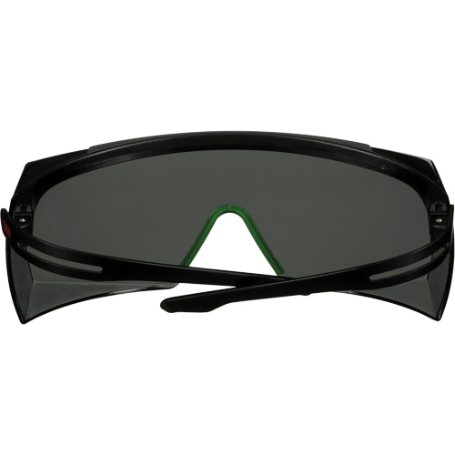 Lunettes de s&eacute;curit&eacute; SecureFit s&eacute;rie 3700 SF3730AS-BLK, Lentille Gris/IR 3.0, Anti-&eacute;gratignures, ANSI Z87+/R&eacute;pond ou surpasse la norme CSA Z94.3 NTL Industrial