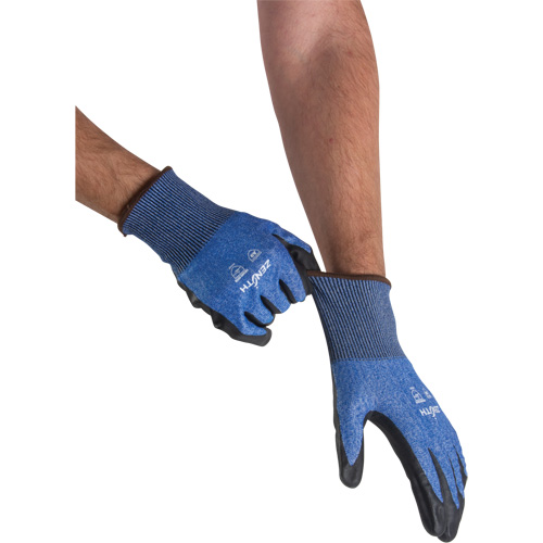 Gants l&eacute;gers et haute dext&eacute;rit&eacute; r&eacute;sistants &agrave; la coupe, Taille 7, Calibre 18, Rev&ecirc;tement Mousse de nitrile, Enveloppe en Acier inoxydable/PEHP/Tungst&egrave;ne, ASTM ANSI niveau A9 NTL Industrial