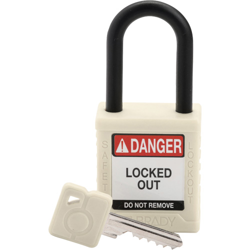 Cadenas de s&eacute;curit&eacute; Velocity, Cadenas de s&eacute;curit&eacute;, Cl&eacute;s diff&eacute;rentes, Nylon, Largeur de 1-1/2" NTL Industrial