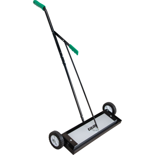 Balayeuse magn&eacute;tique &agrave; pousser, 24" la NTL Industrial