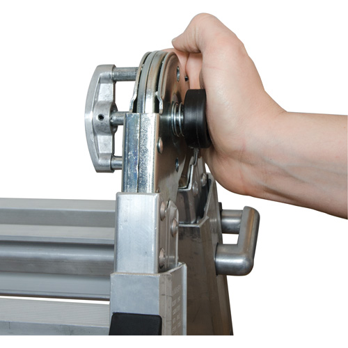 &eacute;chelle t&eacute;lescopique multipositions, 2,916' - 9,75', Aluminium, 300 lb, CSA calibre 1A NTL Industrial