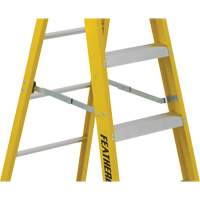 Industrial Heavy-Duty Stepladders (6900 Series), 4', Fibreglass, 300 lbs. Capacity, Type 1A NTL Industrial