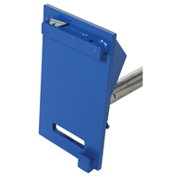 Fl&egrave;che de chariot &eacute;l&eacute;vateur pour tapis, 108-1/2" longueur, Install&eacute; sur tablier, Capacit&eacute; de 2500 lb NTL Industrial