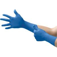 Gants dexamen m&eacute;dical Microflex SafeGrip SG-375, Petit, Latex, 11 mils, Sans poudre, Bleu, Classe 2 NTL Industrial