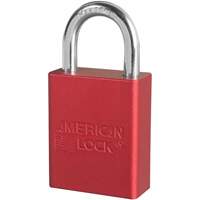 Cadenas de s&eacute;curit&eacute; American Lock, Rouge, Cl&eacute;s diff&eacute;rentes, Aluminium, Largeur de 1-1/2" NTL Industrial