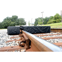 Berme Ultra-Track Berm, Capacit&eacute; 144 gal. US, 4' la x 6' lo x 12" h, Paroi en mousse NTL Industrial