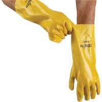 Gants &agrave; fini rugueux et r&eacute;sistants aux produits chimiques, Taille 9, 14" lo, PVC, Doublure en Interlock, 47-mil NTL Industrial