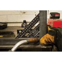 &eacute;querre de charpentier magn&eacute;tique grav&eacute;e au laser Johnny Square&reg; de 7 po NTL Industrial